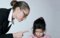 12 Kesalahan Orang Tua Dalam Mendidik Anak
